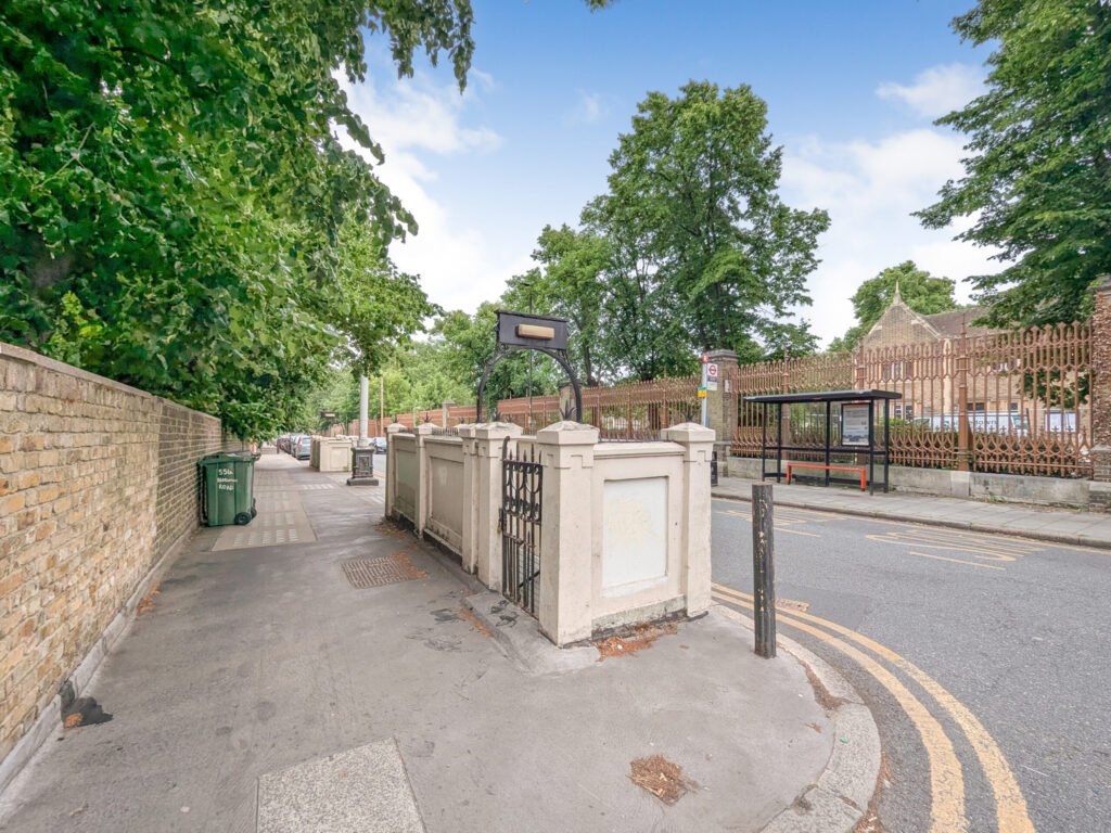 A disused public toilet on the Isle of Dogs near Canary Wharf is on sale for £110,000, offering a rare freehold plot with development potential and a spacious rear garden.